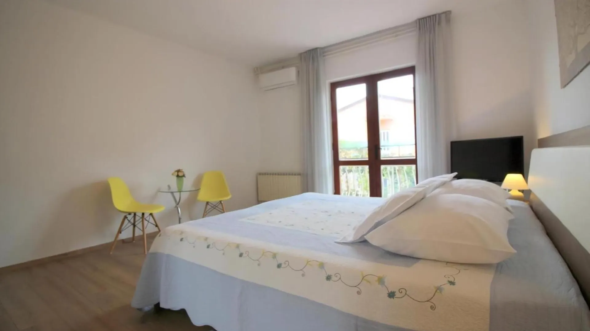Ferienwohnung Aurora Mit Gartengrill, Klimatisiert Porec 0*,  Croatia
