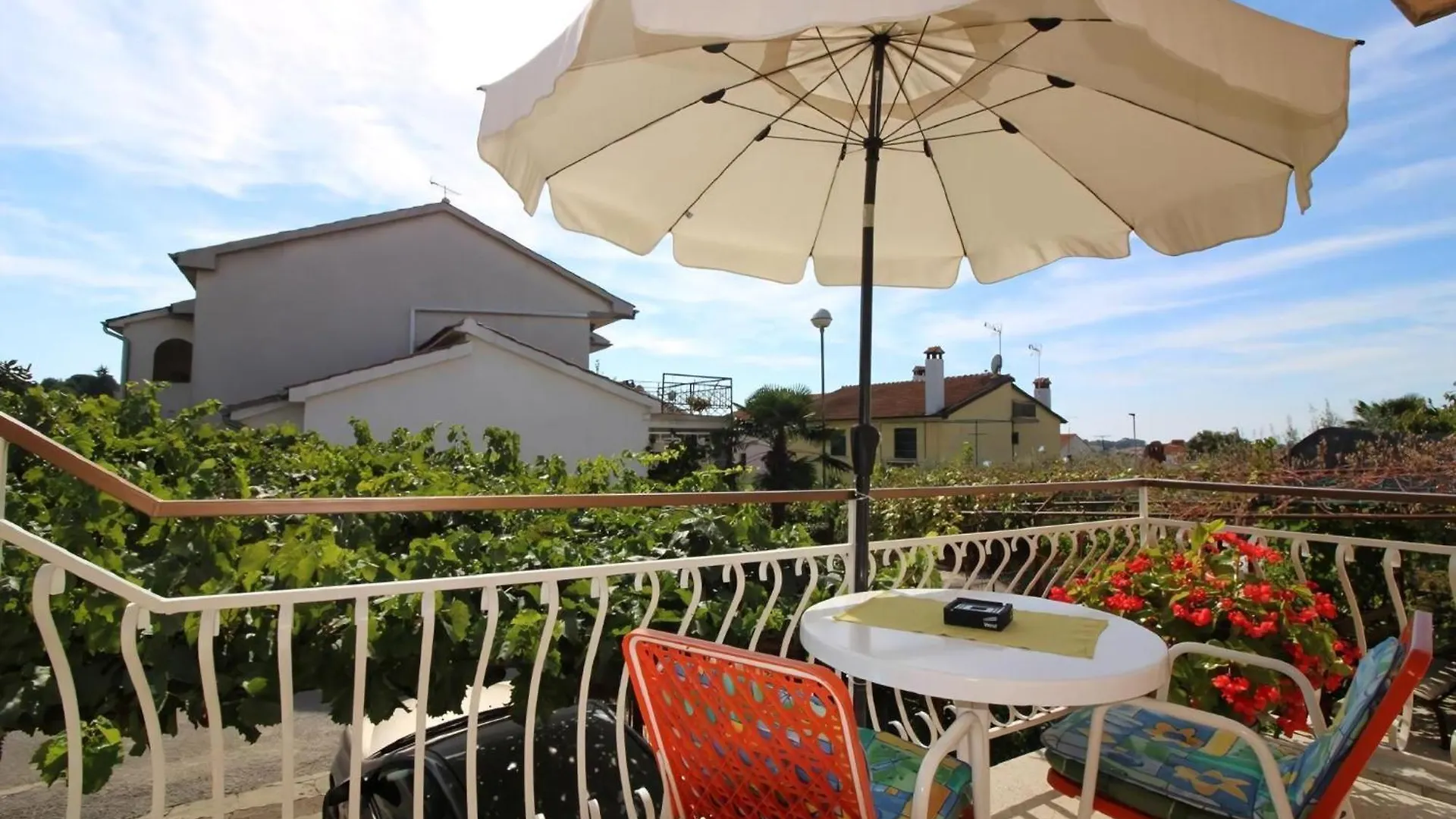 Ferienwohnung Aurora Mit Gartengrill, Klimatisiert Porec Apartment