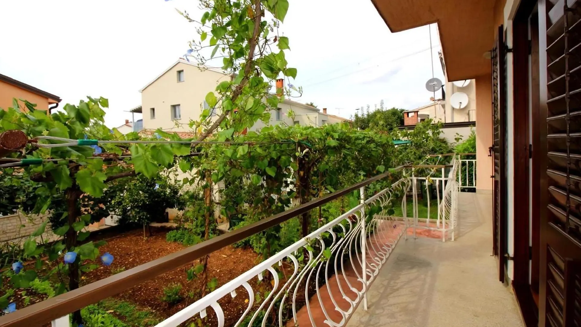 Apartment Ferienwohnung Aurora Mit Gartengrill, Klimatisiert Porec Croatia