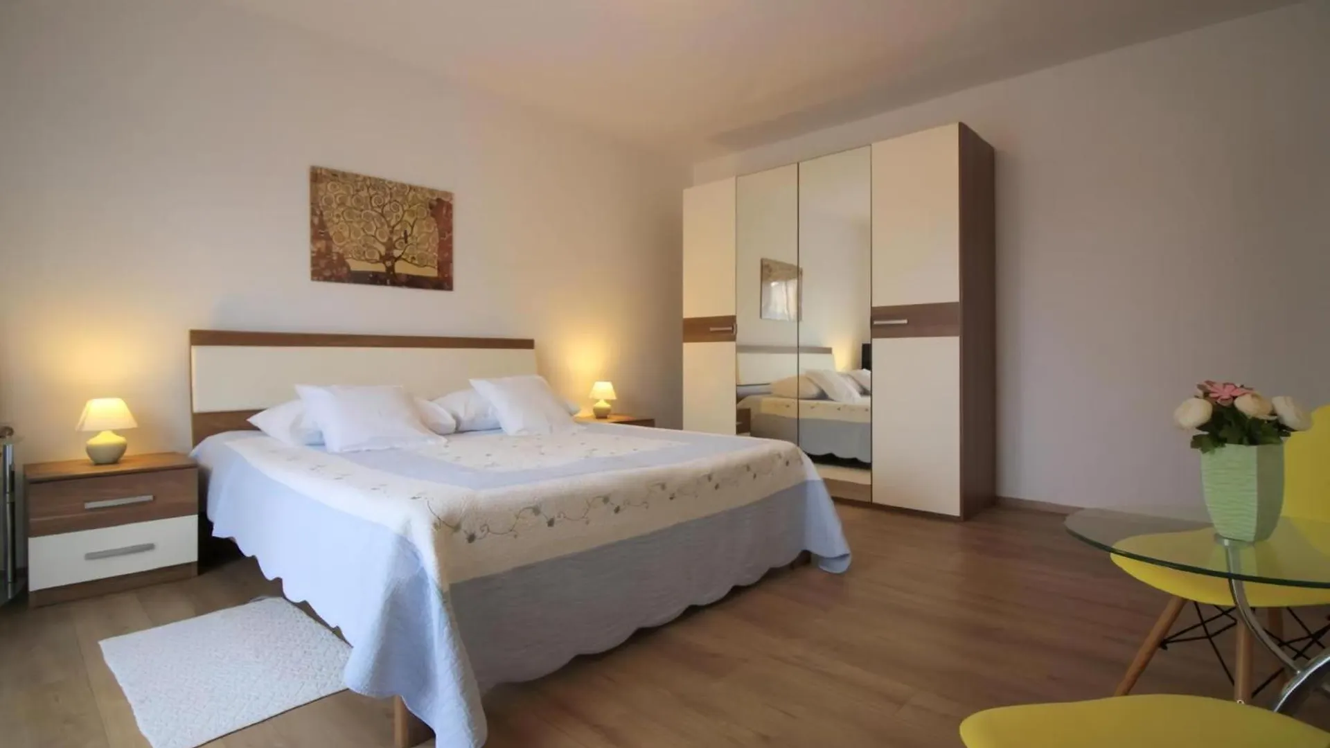 Ferienwohnung Aurora Mit Gartengrill, Klimatisiert Porec 0*,  Croatia