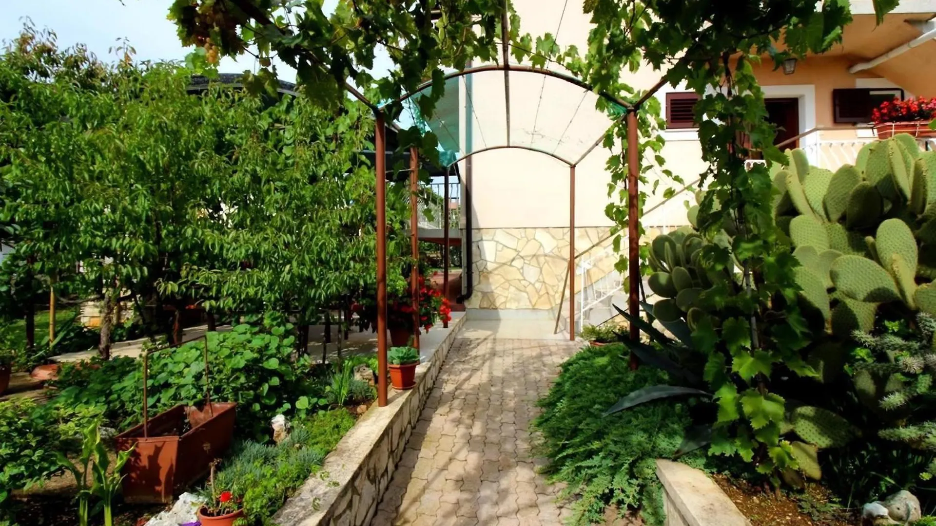 Ferienwohnung Aurora Mit Gartengrill, Klimatisiert Porec Apartment